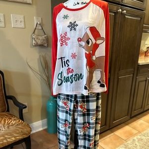 🎄🎄❤️Rudolph!!!  NWT Pajamas top and bottoms are fleece - NEW WITH TAGS!!🎄🎄